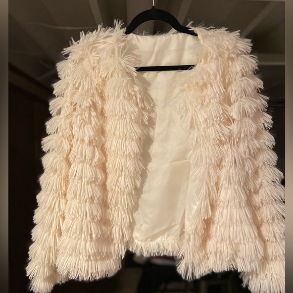 Amazon | Open Front Faux Fur Shaggy Jacket | White | Small - Picture 4 of 4